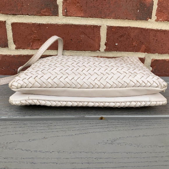 Madewell The Knotted Crossbody Bag in Woven Leather - Picture 7 of 14